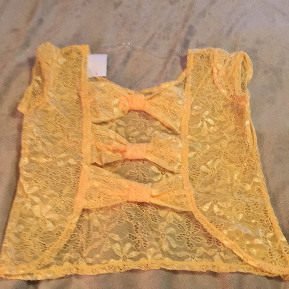 Yellow top - Picture 3 of 4